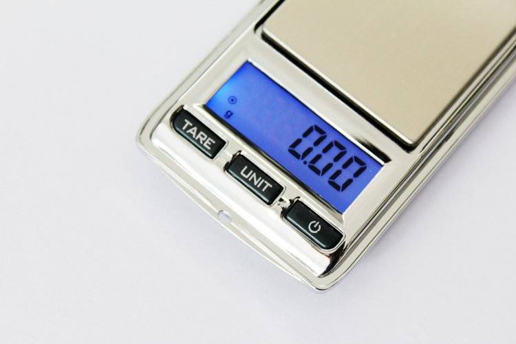 001g-200g-Mini-Electronic-Diamond-Gram-Pocket-Scale-001g-Accuracy-LCD-Digital-Jewelry-Scales-Lab-Gem-Carat-Weight-Balance-32799832403