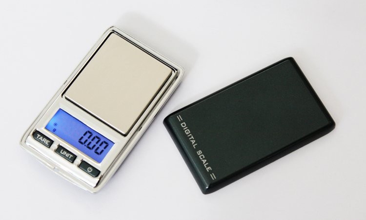 001g-200g-Mini-Electronic-Diamond-Gram-Pocket-Scale-001g-Accuracy-LCD-Digital-Jewelry-Scales-Lab-Gem-Carat-Weight-Balance-32799832403